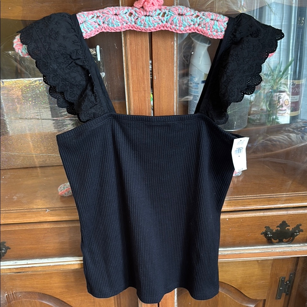 Black Ruffled Flutter Sleeve ribbed tank